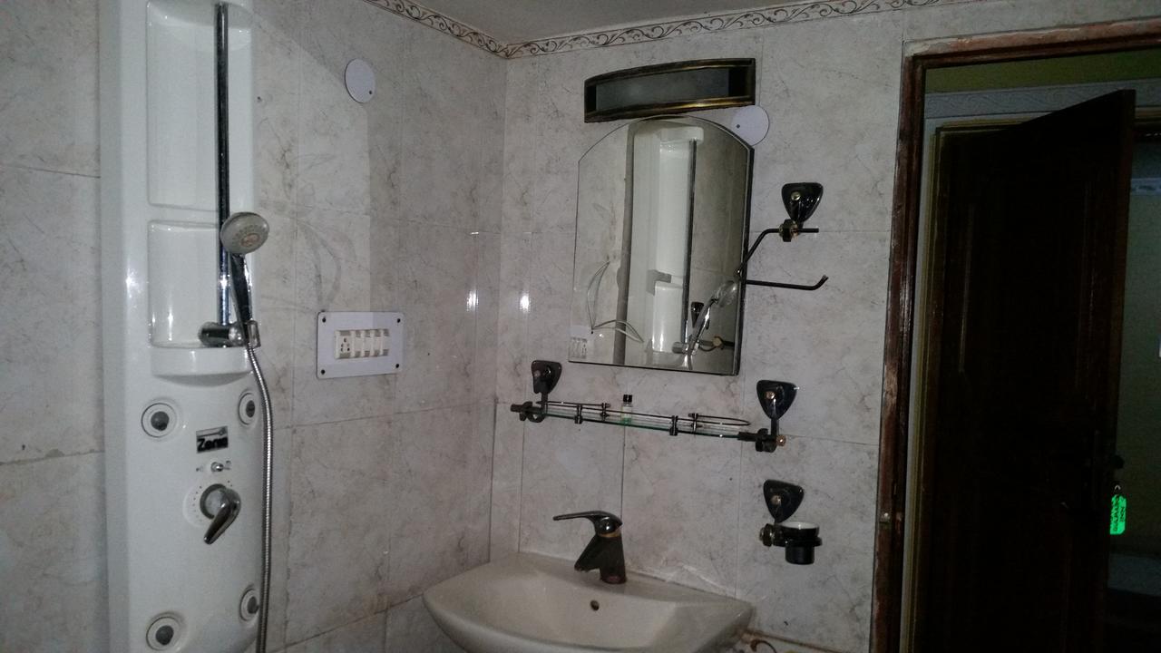 Hotel Gulmarg Inn 외부 사진